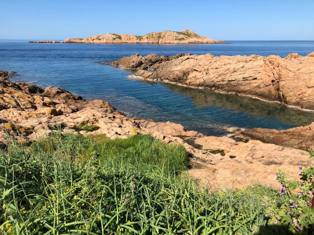 Borgo Spiaggia Isola Rossa Exteriör bild