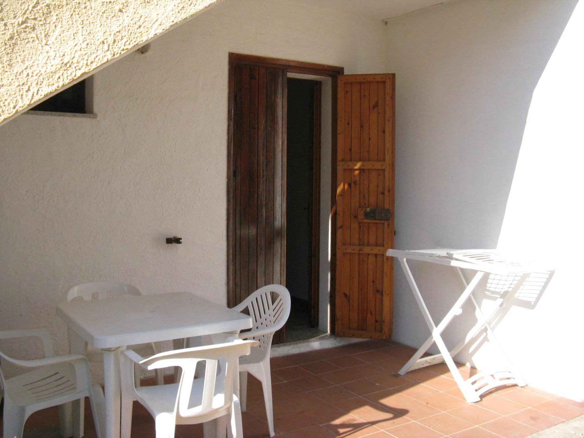 Borgo Spiaggia Isola Rossa Exteriör bild